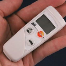 Мини-термометр testo 805 с защитным чехлом TopSafe
