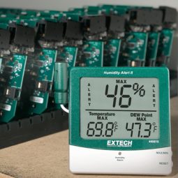 Гигротермометр с функцией определения точки росы Extech 445815