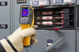 Инфракрасный термометр Fluke VT04