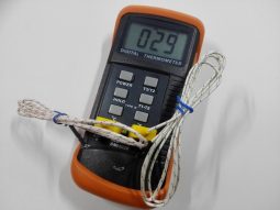 Цифровой термометр DM6802B