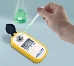 Цифровой оптический рефрактометр для спирта МЕГЕОН 72020